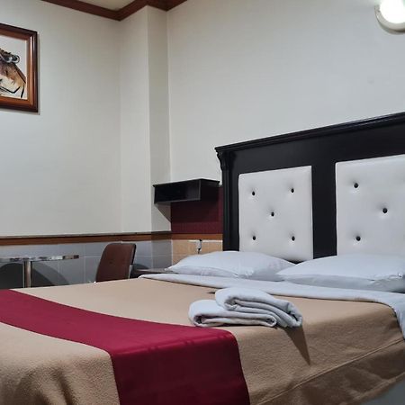 Tiger Hotel Angeles Kültér fotó